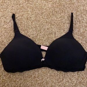 Victoria’s Secret Bra (36B) - Black